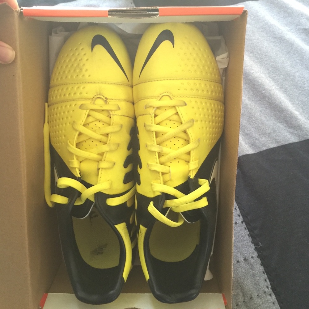Nike Cleats Sonic Yellow/Black